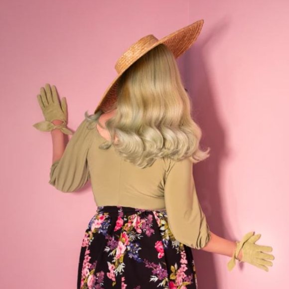 Sage green Vixen vacation blouse - Picture 2 of 5